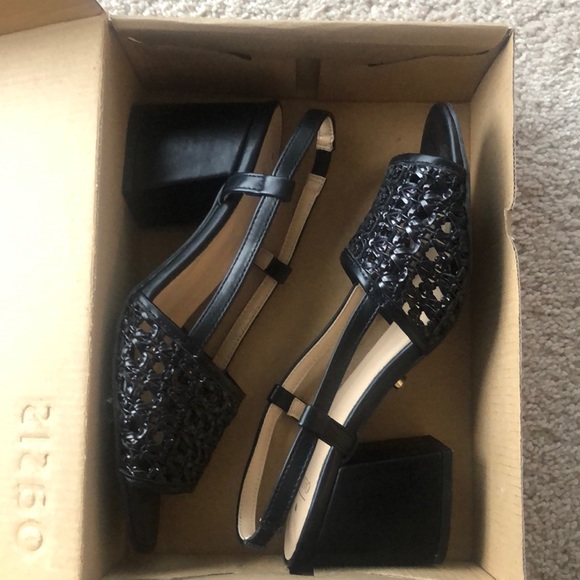 Oasis Woven Heeled Sandal - Picture 11 of 11